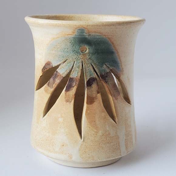 Signed Studio Pottery Tealight Holder or Orchid Pot - Picture 4 of 10